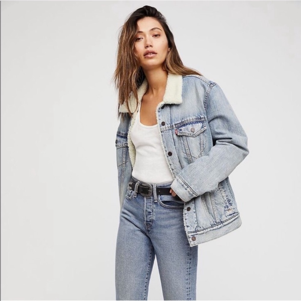 NEW Levi's Original Sherpa Trucker Jacket - Picture 4 of 11